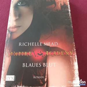 Auktion Vampire Academy, Blaues Blut