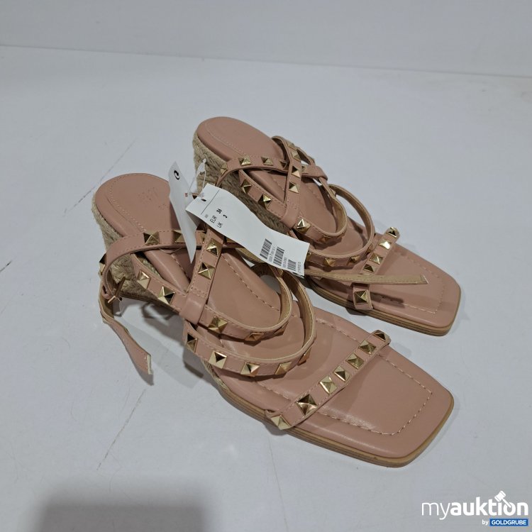 Artikel Nr. 389118: H&M Sandalen mit Keilabsatz 