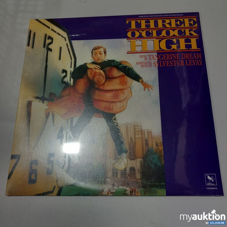 Artikel Nr. 756172: "Three O'Clock High" Filmmusik-LPProduktbeschreibung: Soundtrack Vinyl der klassischen Highschool-Komödie.