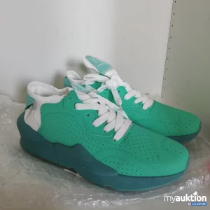 Auktion Sneaker