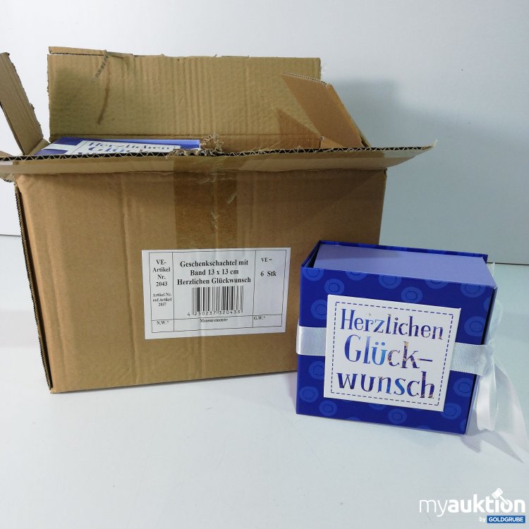 Artikel Nr. 791234: Geschenkschachtel mit Band 13x13cm 6 Stück