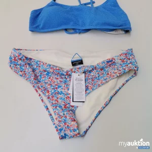 Auktion Protest Bikini 