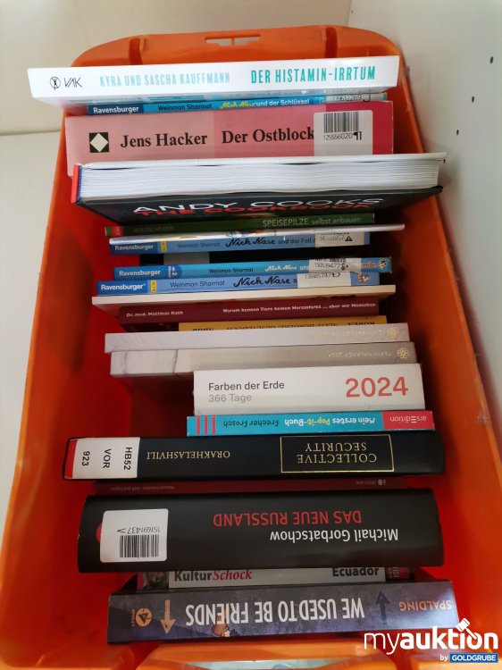 Artikel Nr. 746255: Vielseitige Büchersammlung in Aufbewahrungsbox