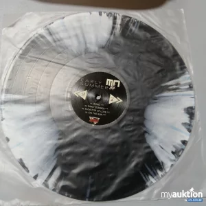 Auktion Marmorierte Vinyl-Schallplatte "Early summer"