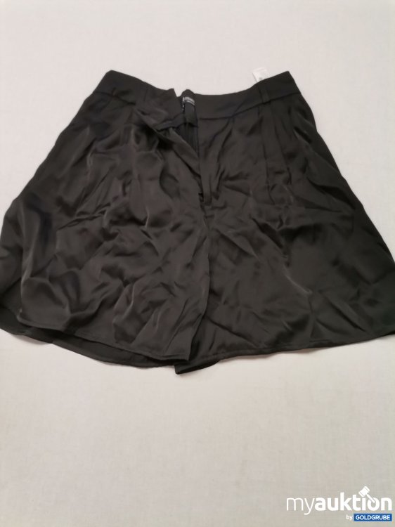 Artikel Nr. 734353: Stradivarius Shorts 