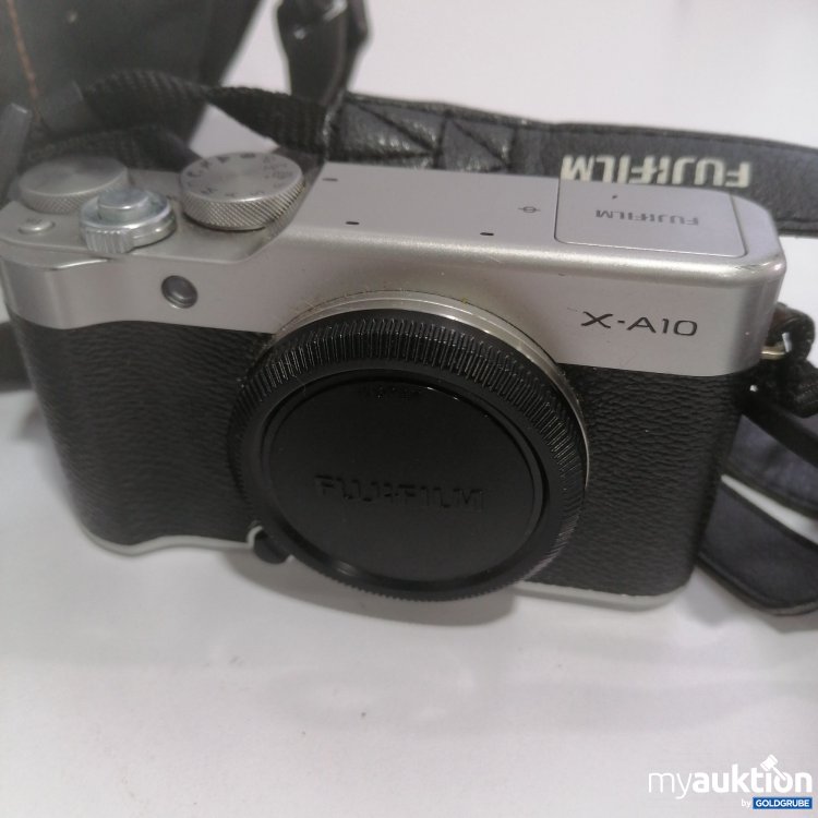 Artikel Nr. 780507: Fujifilm X-A10 Kamera mit Zubehör 