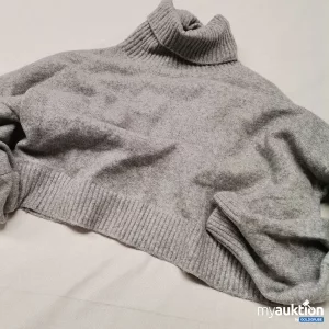 Auktion Stradivarius Pullover kurz