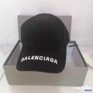 Auktion Balenciaga Kappe 