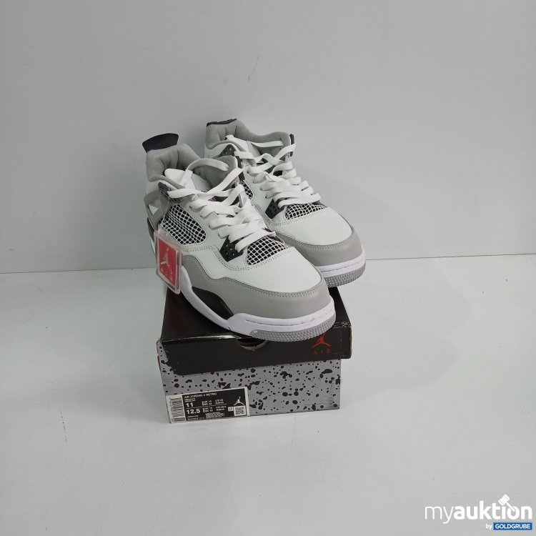 Artikel Nr. 428565: Air Jordan 4 Retro grey/white 