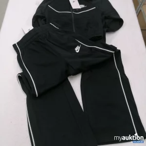 Auktion Nike Jogginganzug 