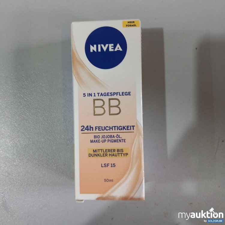 Artikel Nr. 754596: Nivea 5in1 Tagespflege BB mittlerer bis dunkler Hauttyp 