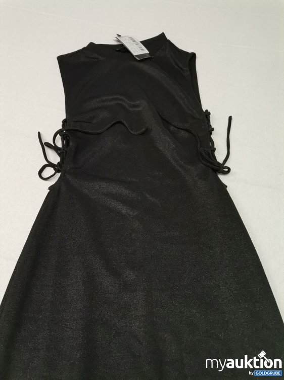 Artikel Nr. 715694: Trendyol Abendkleid 