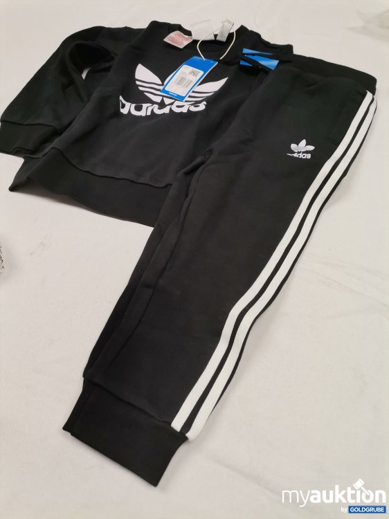 Artikel Nr. 788818: Adidas Jogginganzug 