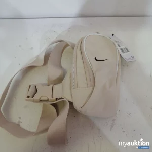 Auktion Nike Tasche, kompakt und stilvoll