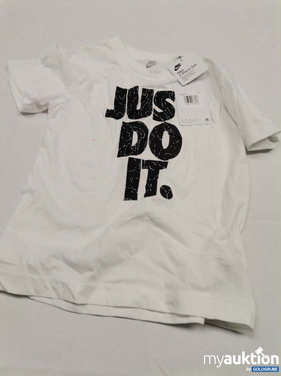 Artikel Nr. 775923: Nike Shirt verschmutzt 