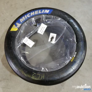Auktion Michelin Reifen zur Deko mit Plastiplatte